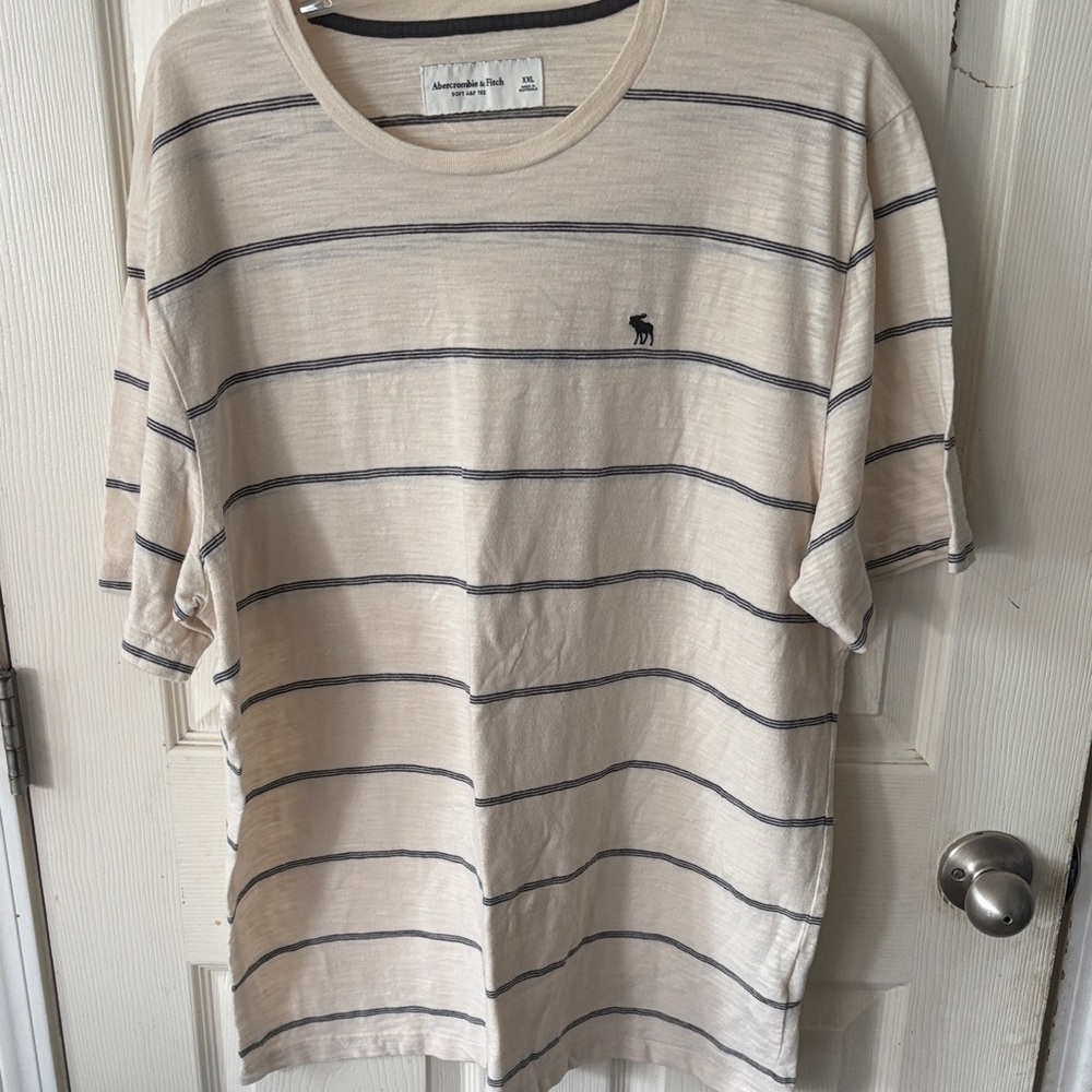 Men’s Abercrombie and Fitch soft a&f tee. Size XXL